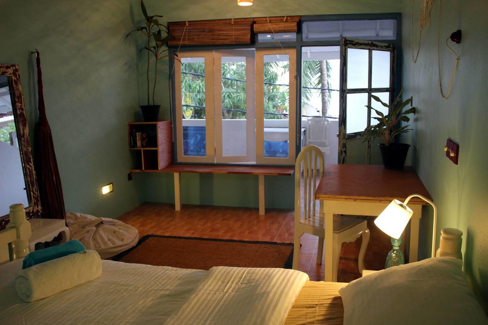 Bedspace Beach Unawatuna Buitenkant foto