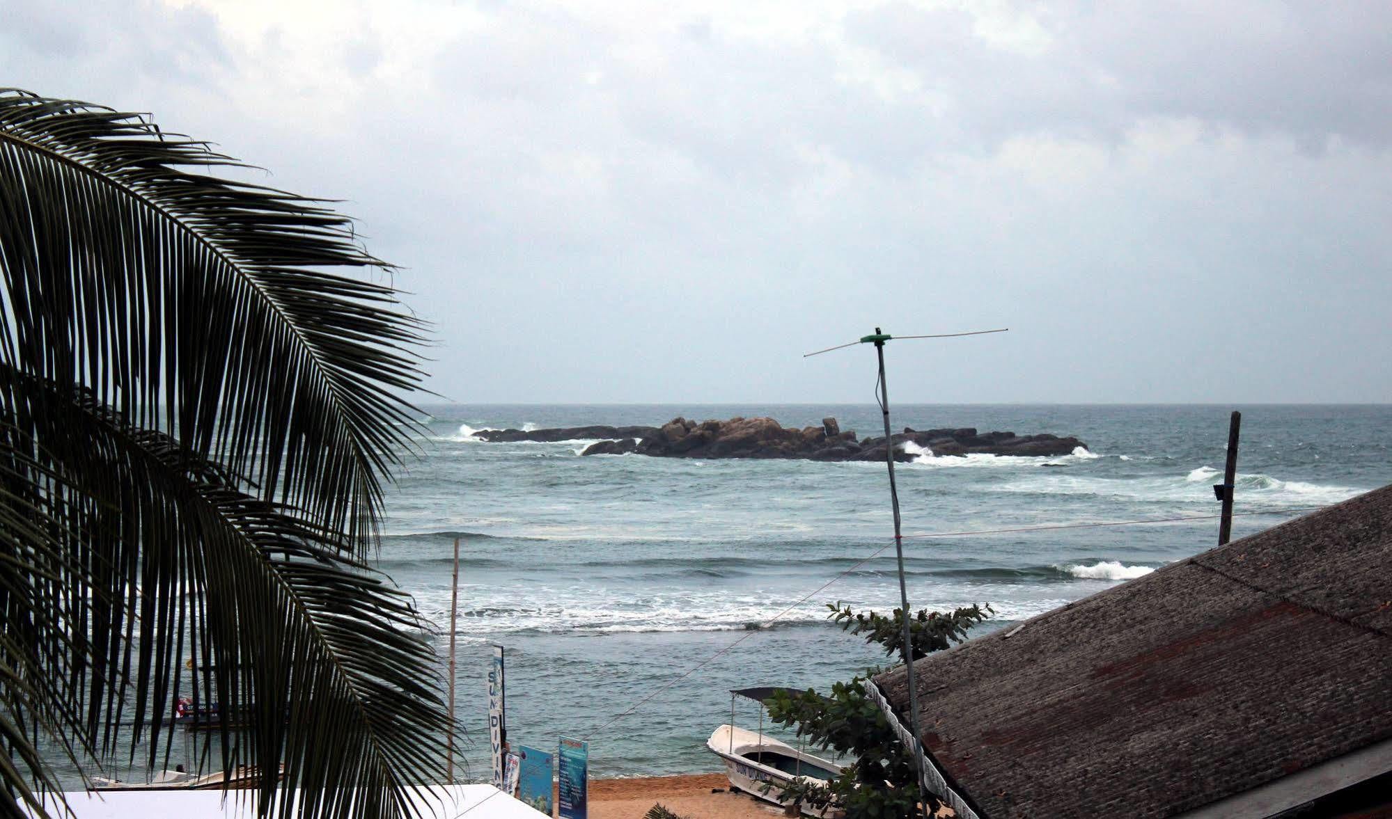 Bedspace Beach Unawatuna Buitenkant foto